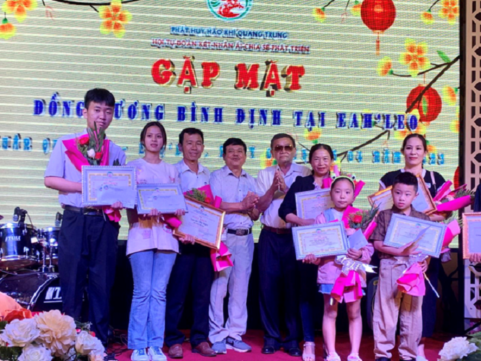 Gap mat Hoi Dong huong Binh Dinh 3